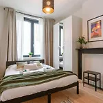 Huswell - Spacious And Warmly Furnished Apartment