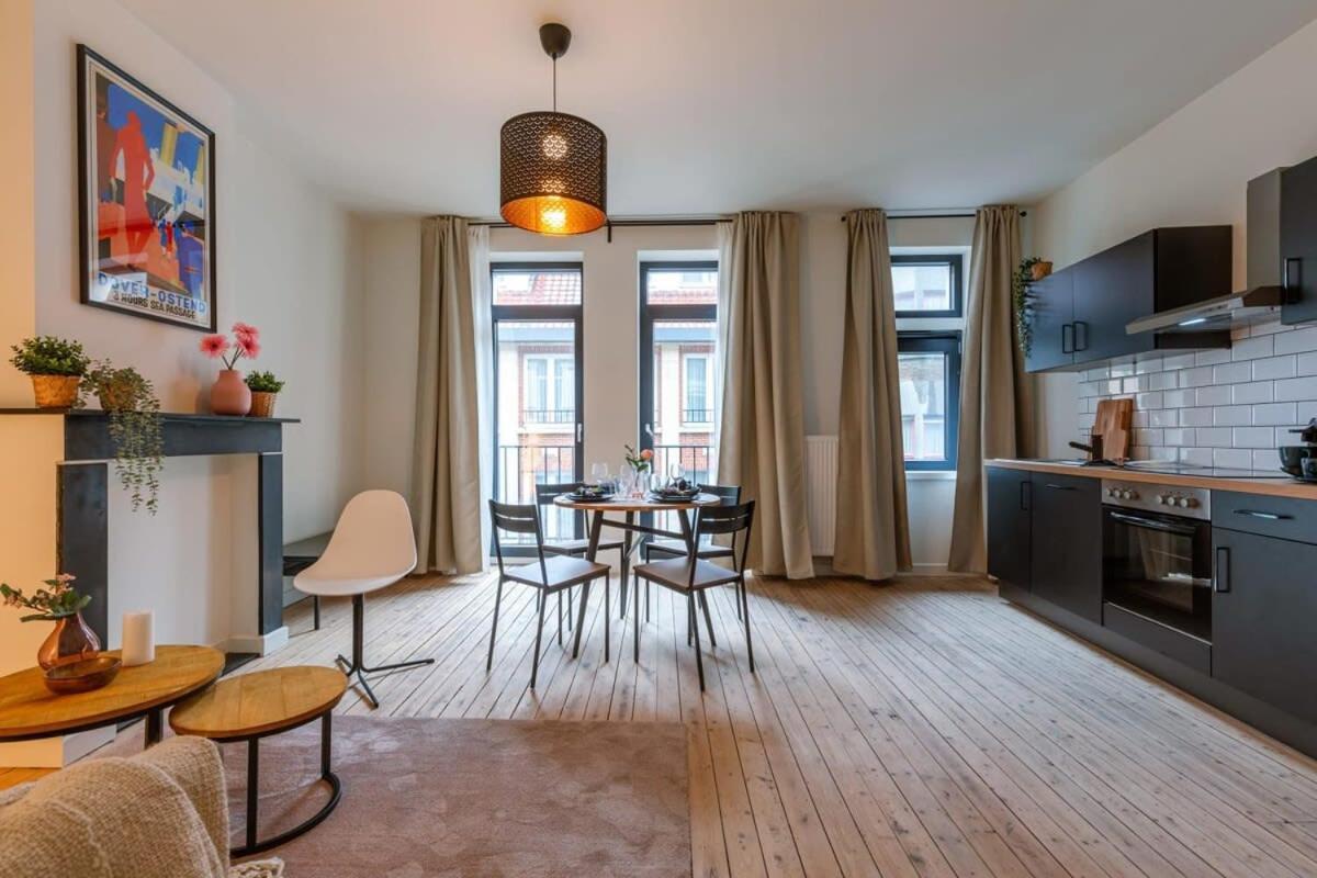 Huswell - Spacious And Warmly Furnished Appartement Oostende